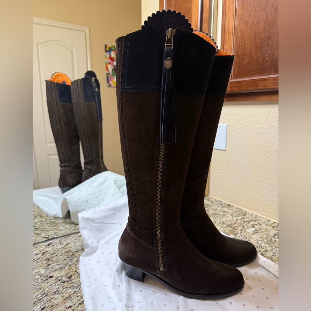 Fairfax and Favor Regina mid healed chocolate and navy blue suede boots Size 11 - Picture 2 of 10